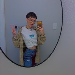 Meet your Posher, Avery